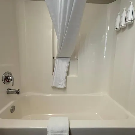 Microtel Inn & Suites By Wyndham Springfield