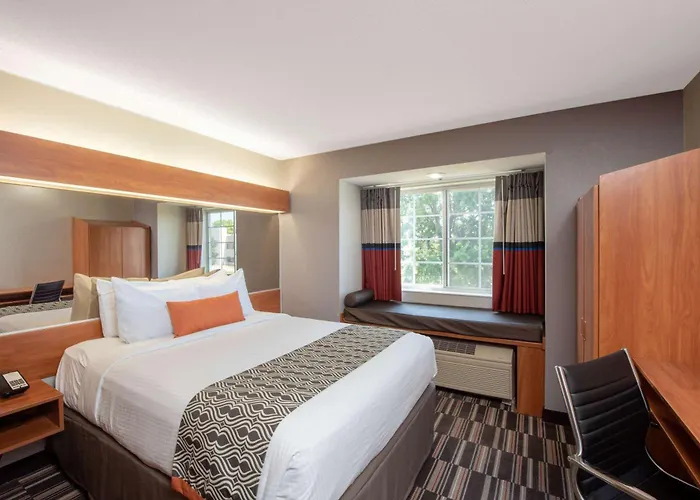 Microtel & By Wyndham Springfield