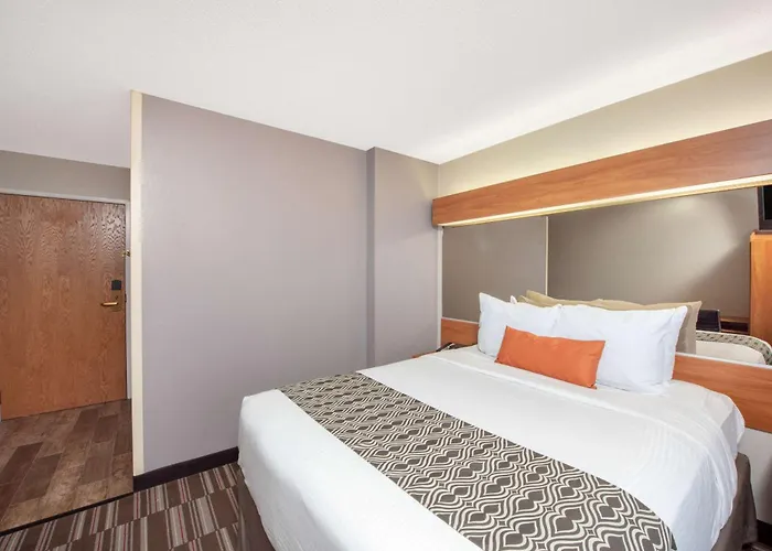 Microtel & By Wyndham 2*