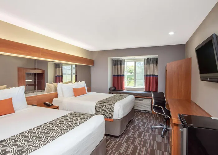 Hotel Microtel & By Wyndham