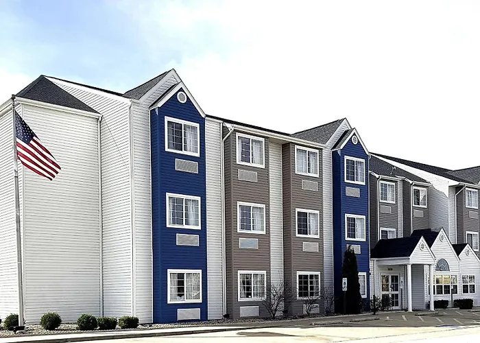 Microtel & By Wyndham Hotel 2*