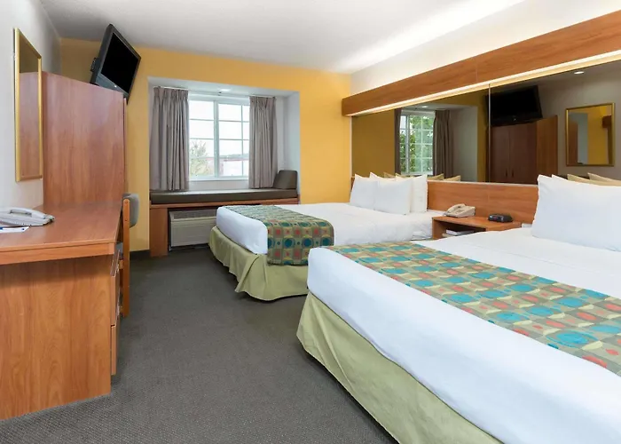 Microtel & By Wyndham Hotel Springfield