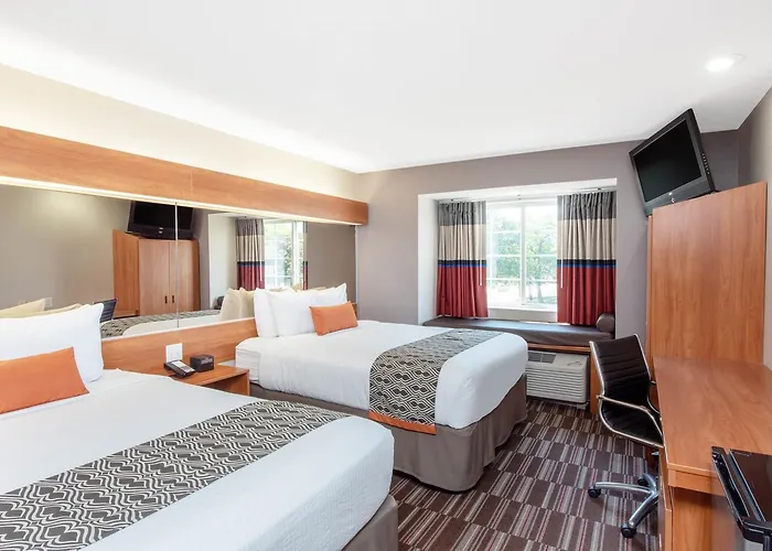 Microtel & By Wyndham 2*
