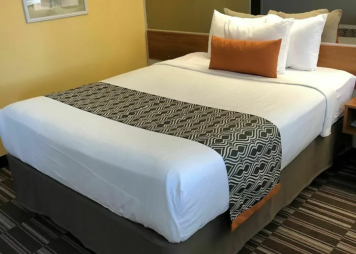 Microtel & By Wyndham Springfield